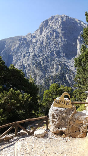Entrance sign of the Samaria Gorge to start the walk
